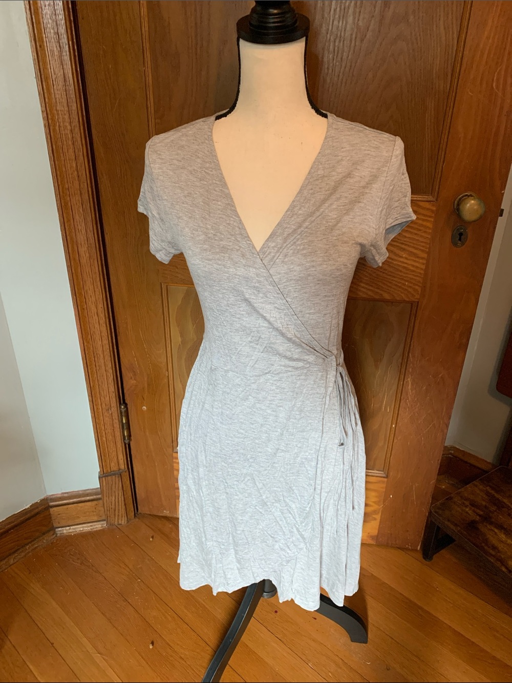 Faded Glory Light Gray Short Sleeve Wrap Dress with Side Tie